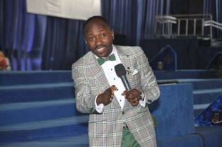 My father is an APC leader - Apostle Suleman Says